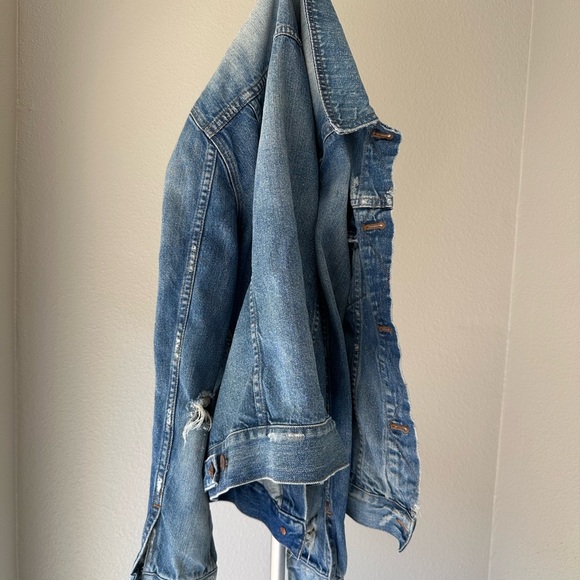 Madewell Distressed Denim Jacket Large Pre-Loved - Picture 13 of 13